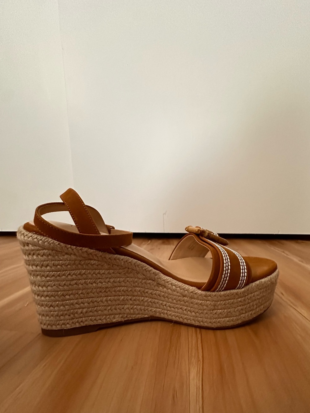 L’Agence Women's Aurore Shoe In Buckskin In Brown Size 9.5 NWOT - Picture 6 of 7